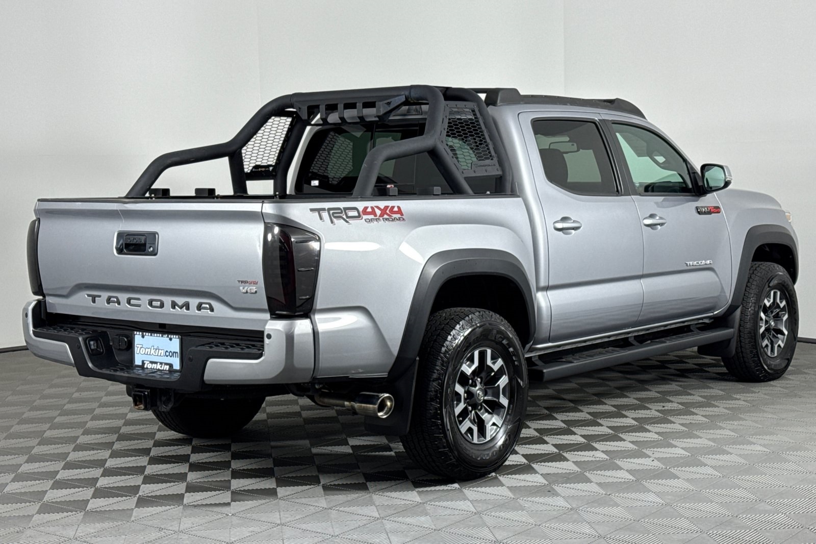 2021 Toyota Tacoma TRD Off-Road photo 3