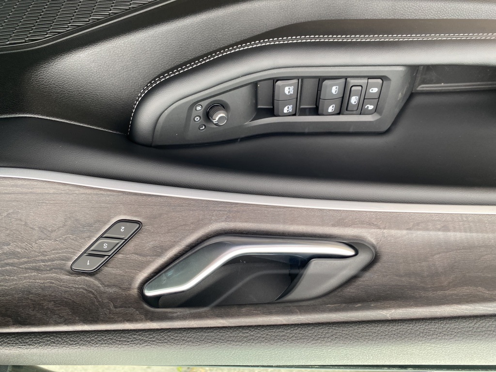 2025 Jeep Grand Cherokee Limited photo 18