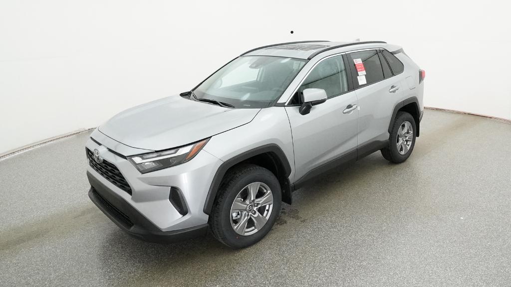 2025 Toyota RAV4 XLE's photo