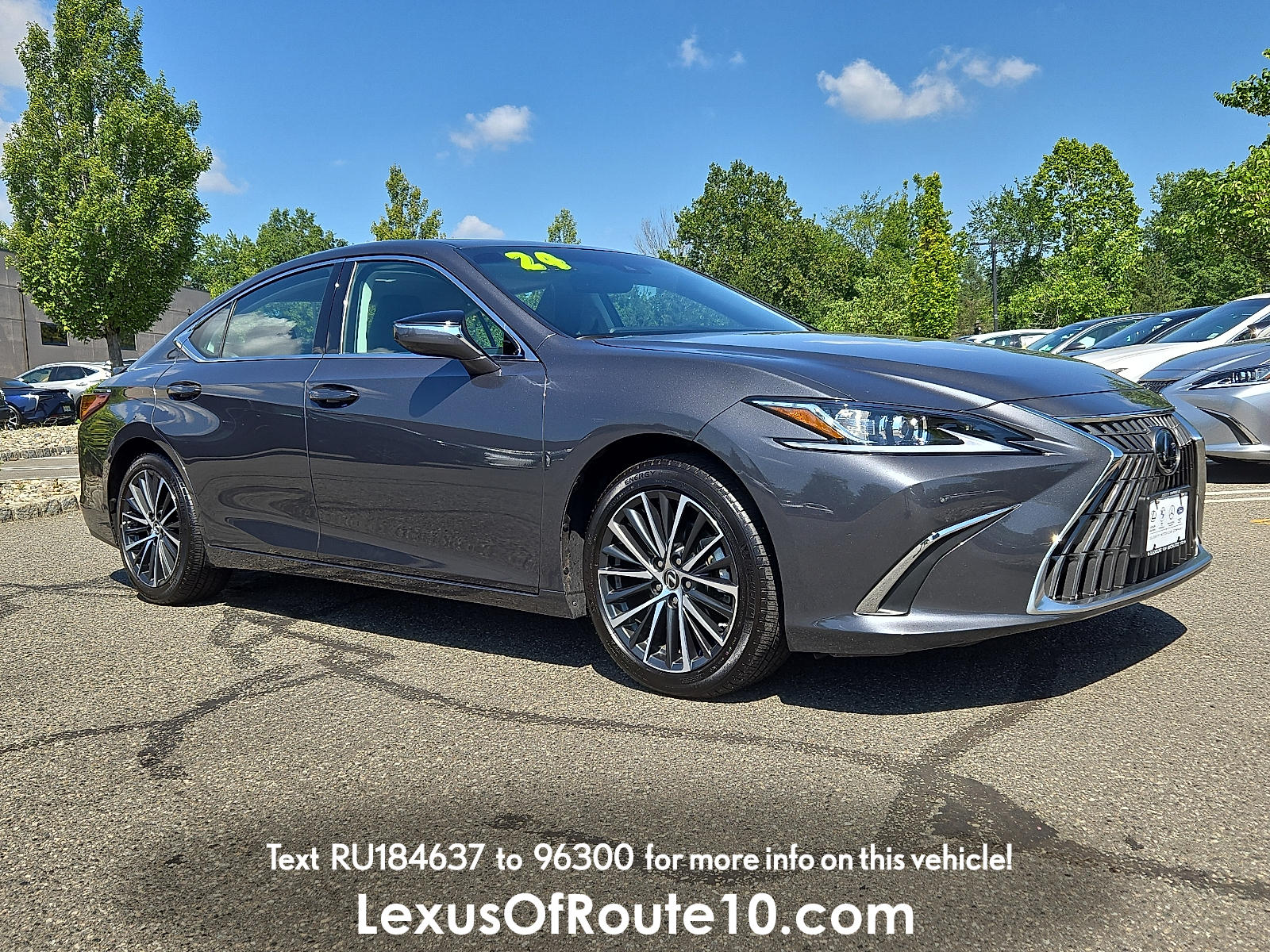 2024 Lexus ES 350's photo