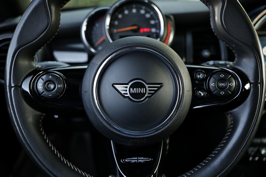 2020 Mini Cooper Signature photo 26