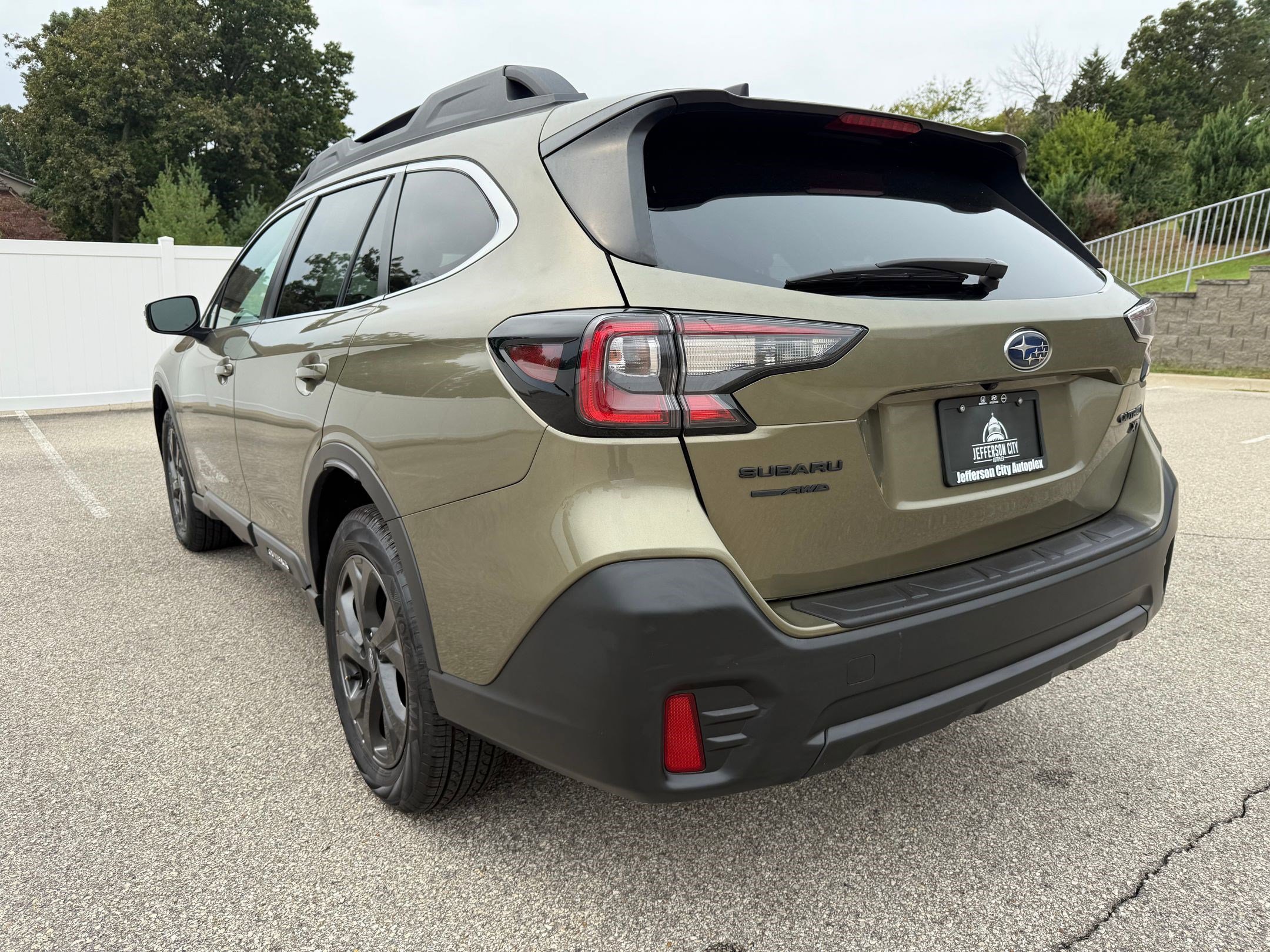 2022 Subaru Outback Onyx Edition XT photo 3