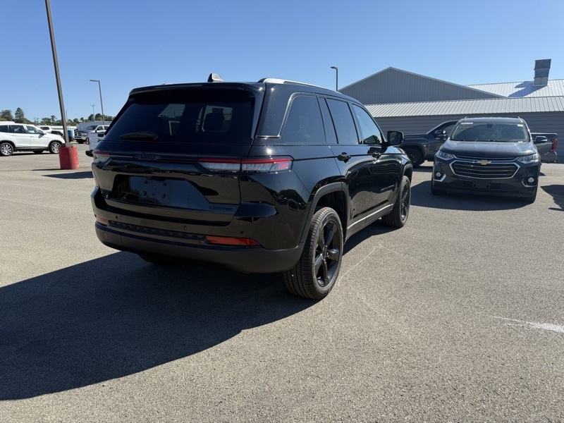 2025 Jeep Grand Cherokee Limited Sport photo 5