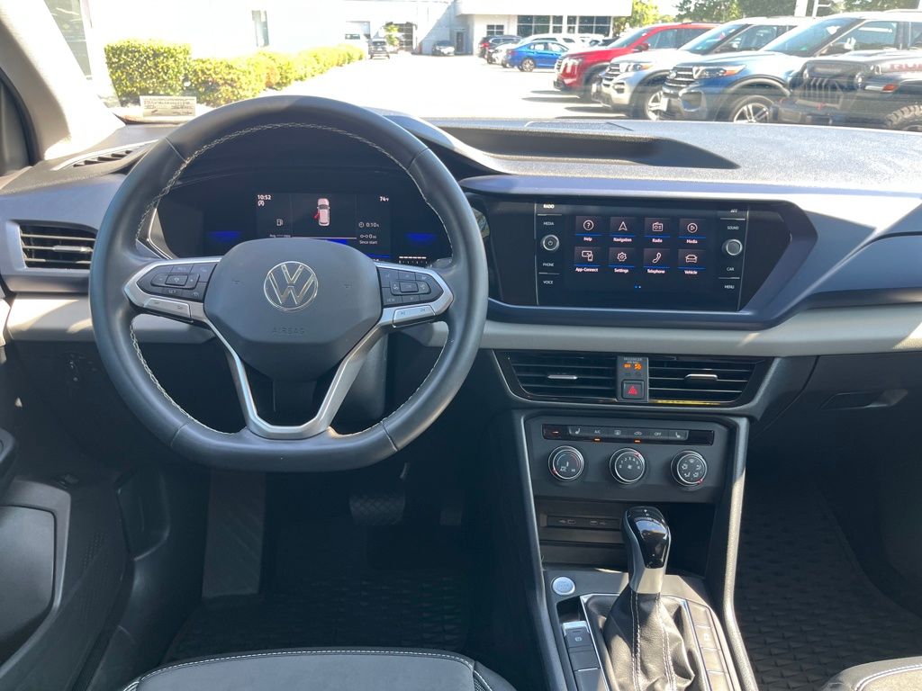 2022 Volkswagen Taos SE photo 24