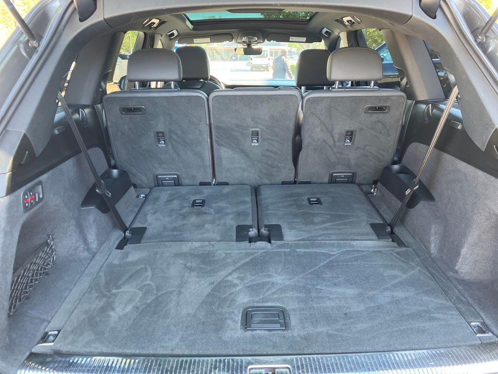 2021 Audi Q7 45 Premium photo 26
