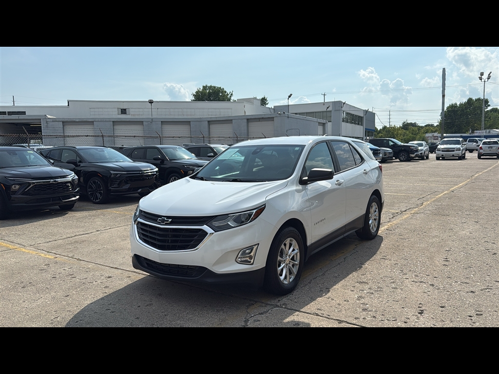 Used 2020 Chevrolet Equinox LS with VIN 2GNAXHEV2L6189868 for sale in Flint, MI