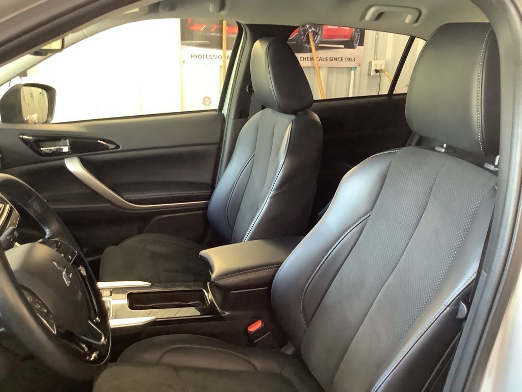 2024 Mitsubishi Eclipse Cross SEL photo 28