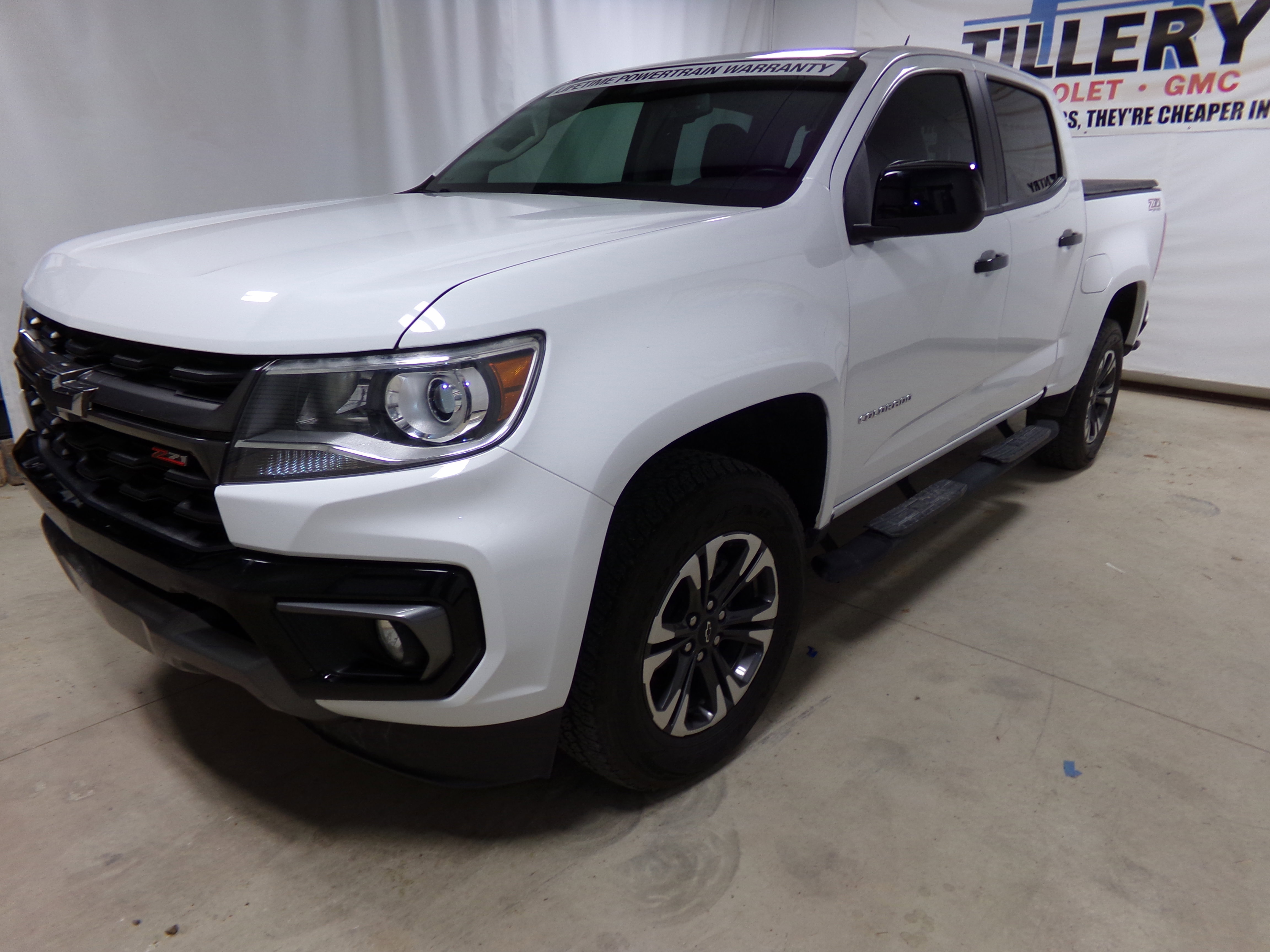 2022 Chevrolet Colorado Z71 photo 3