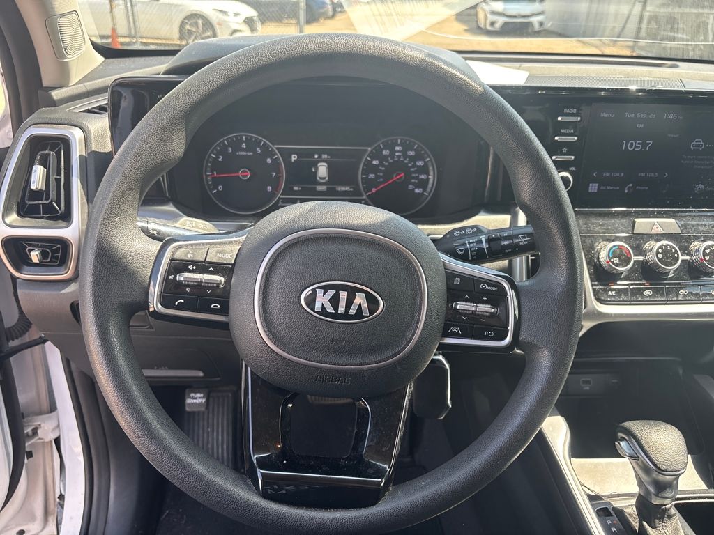 2021 Kia Sorento LX photo 16