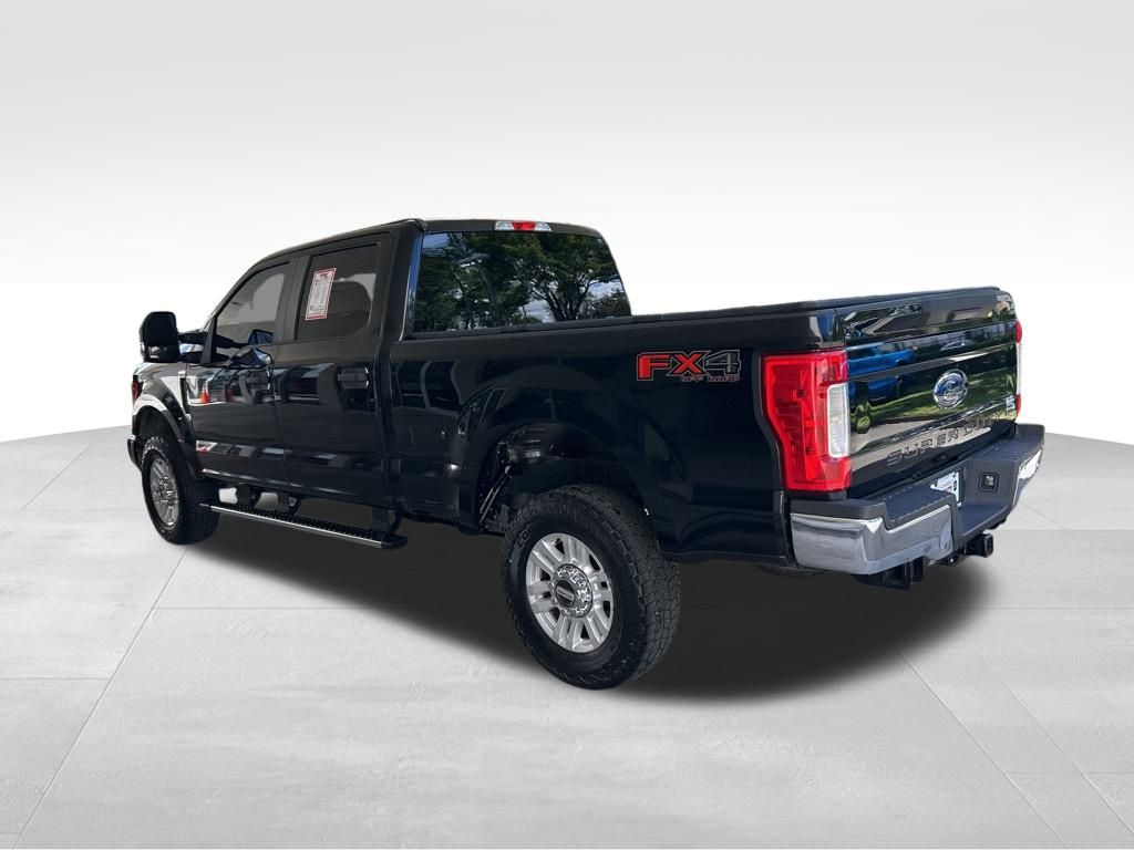 2017 Ford F-250 XL photo 3