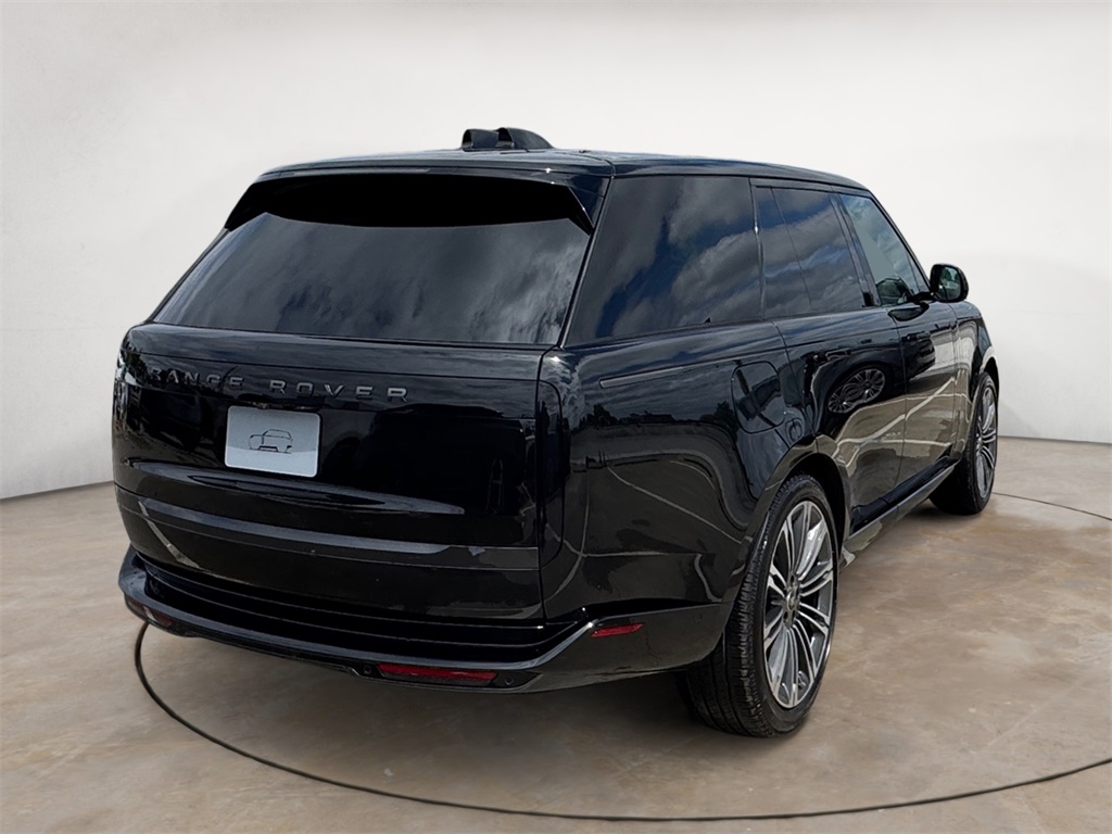2025 Land Rover Range Rover SE photo 4