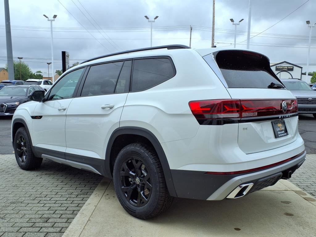 2025 Volkswagen Atlas Peak Edition SE photo 8