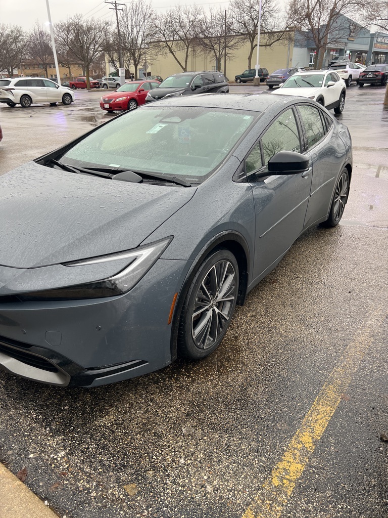 2023 Toyota Prius XLE's photo