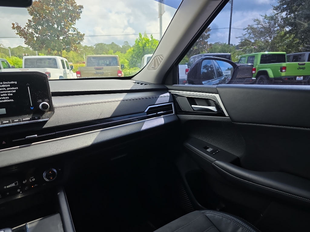 2023 Mitsubishi Outlander SE photo 22