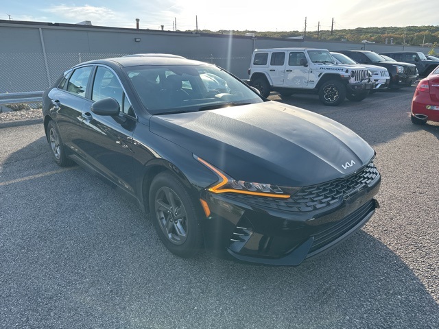 2023 Kia K5 LXS photo 2