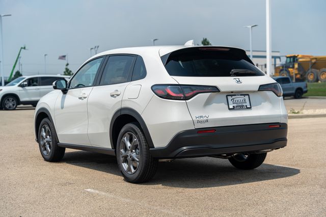 2026 Honda HR-V LX photo 4