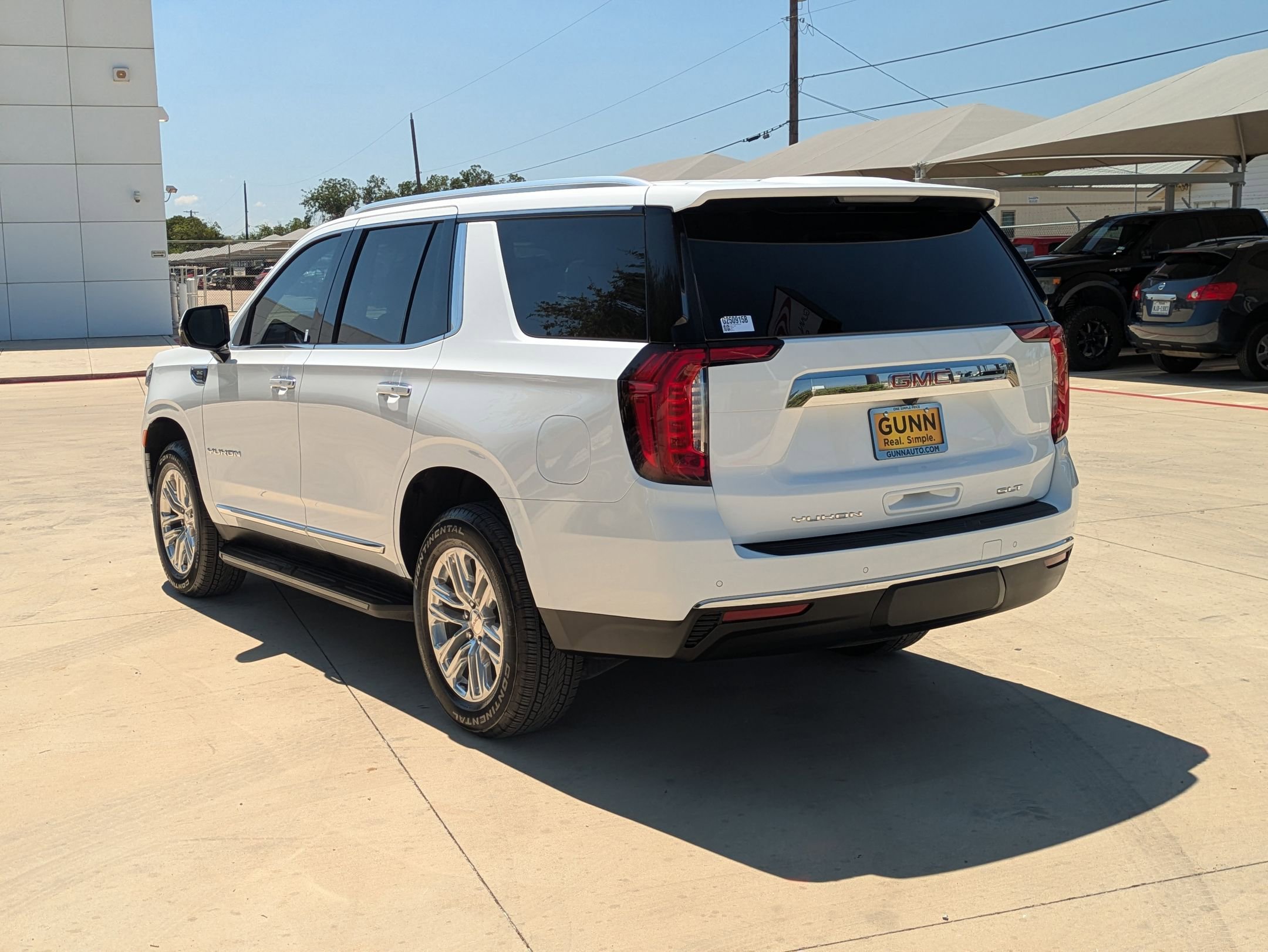 2024 Gmc Yukon SLT photo 4