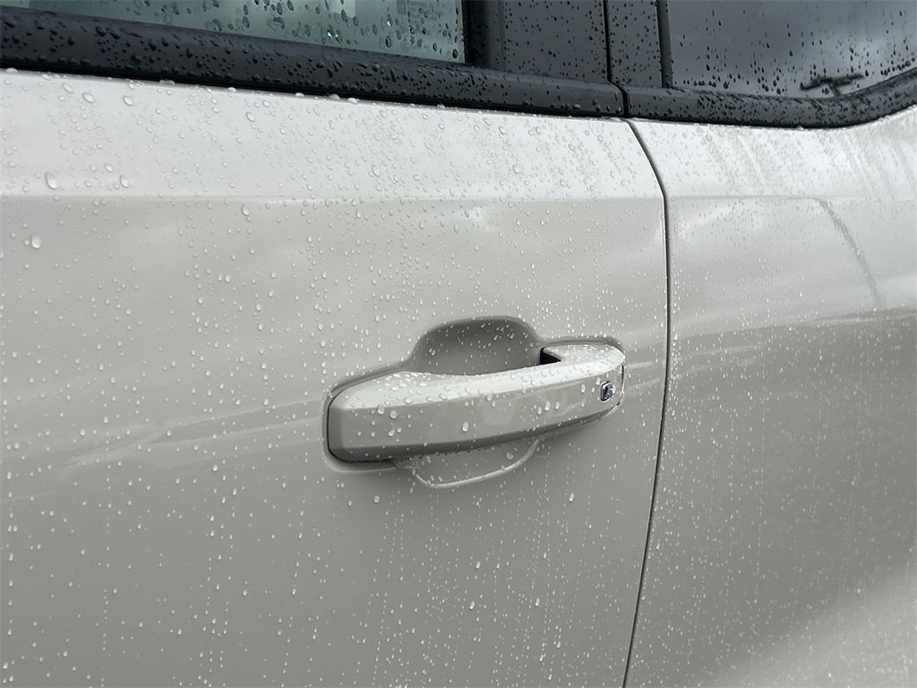 2026 GMC CANYON - Image 12