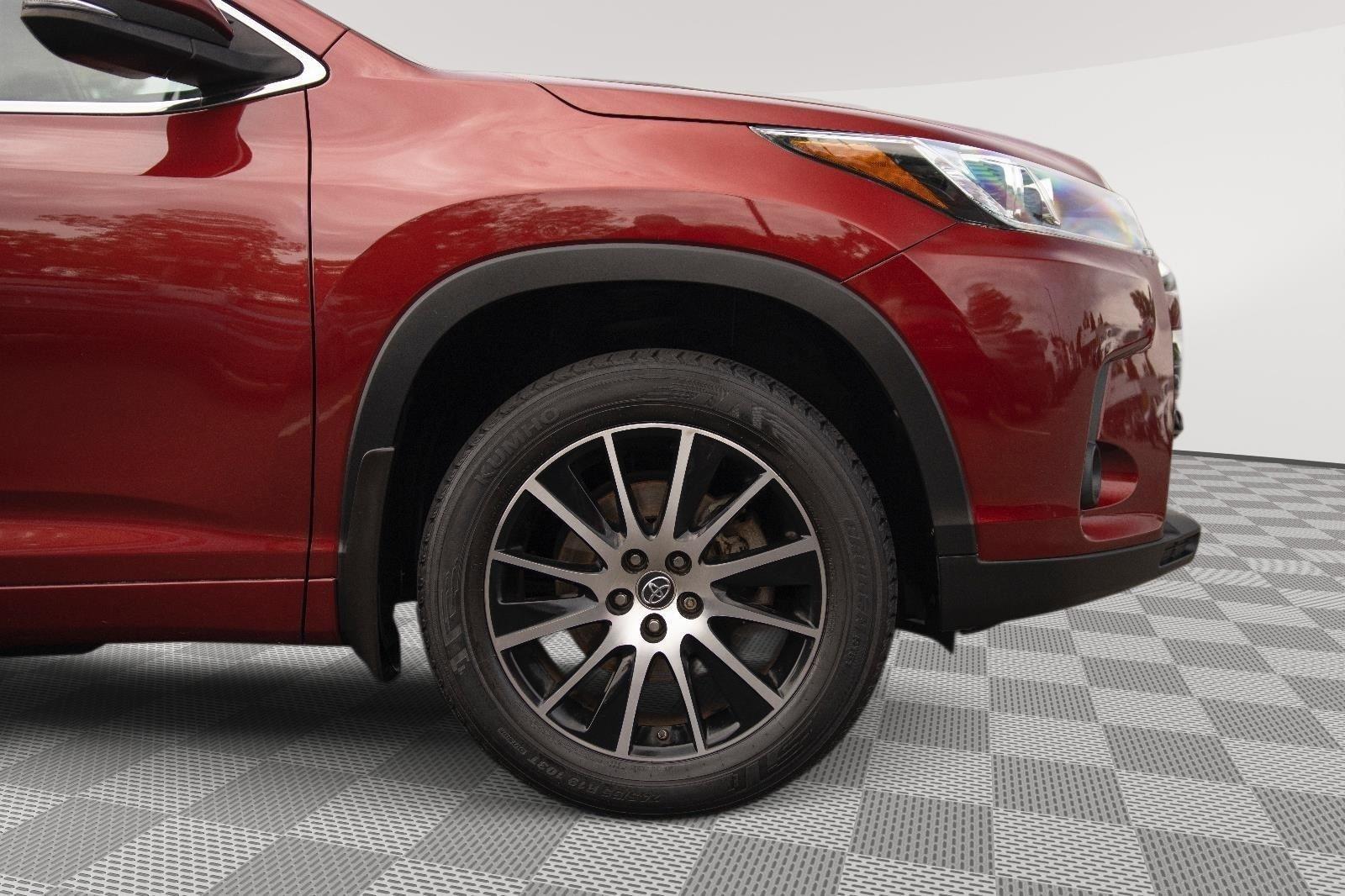 2018 Toyota Highlander SE photo 27