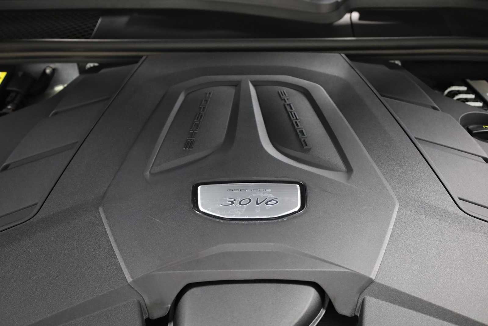 2020 Porsche Cayenne photo 33