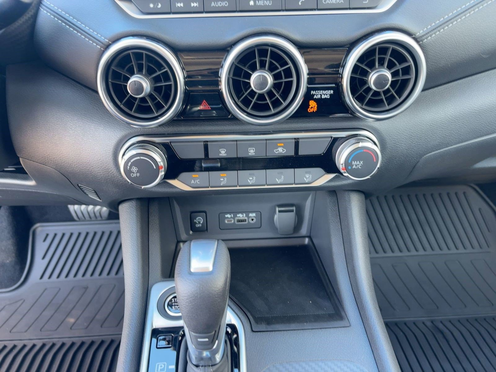 2025 Nissan Sentra SV photo 14