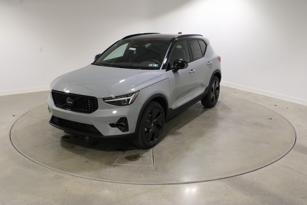 2026 Volvo XC40 Ultra Black Edition's photo