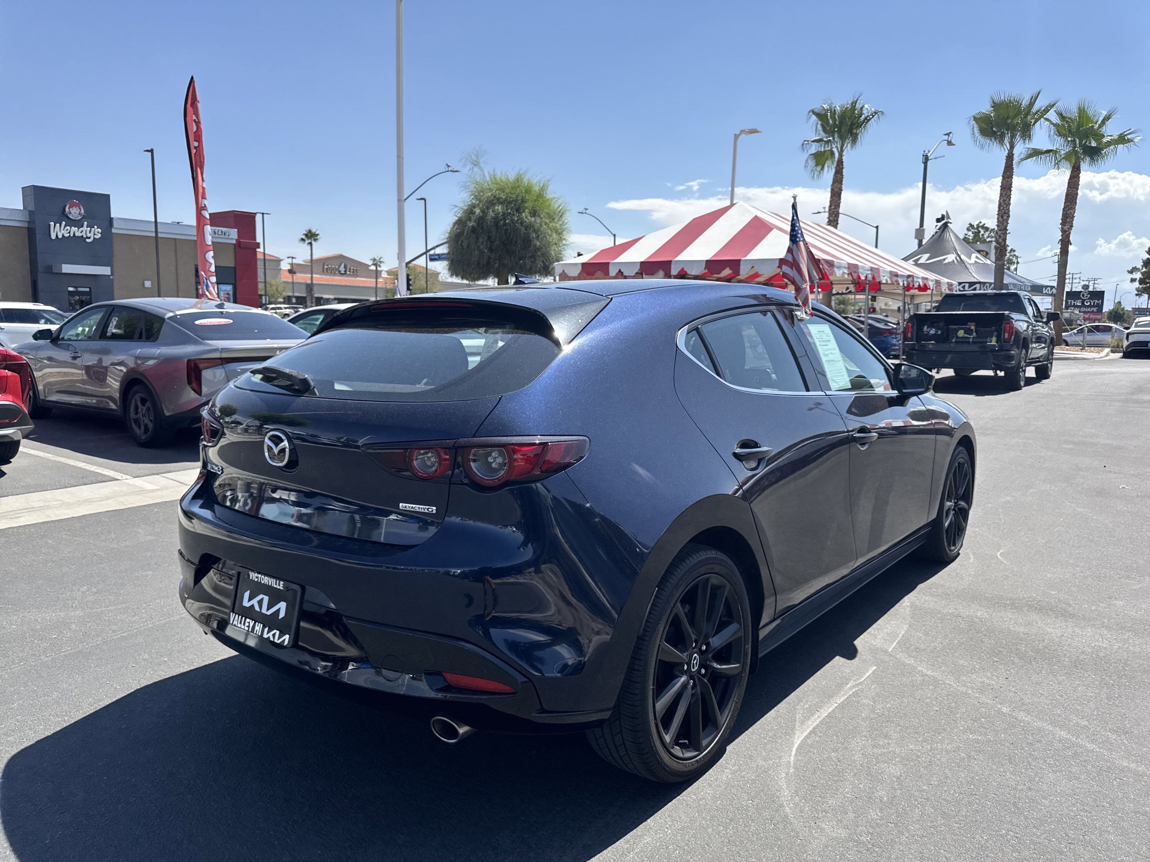 2019 Mazda Mazda3 Hatchback Premium photo 3