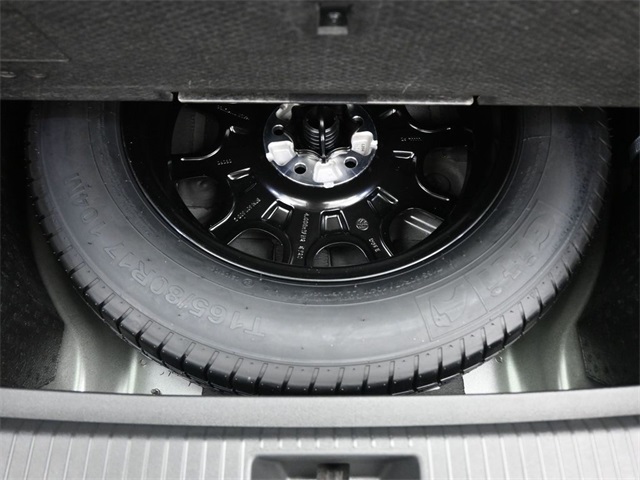 2025 Volkswagen Tiguan SE photo 16