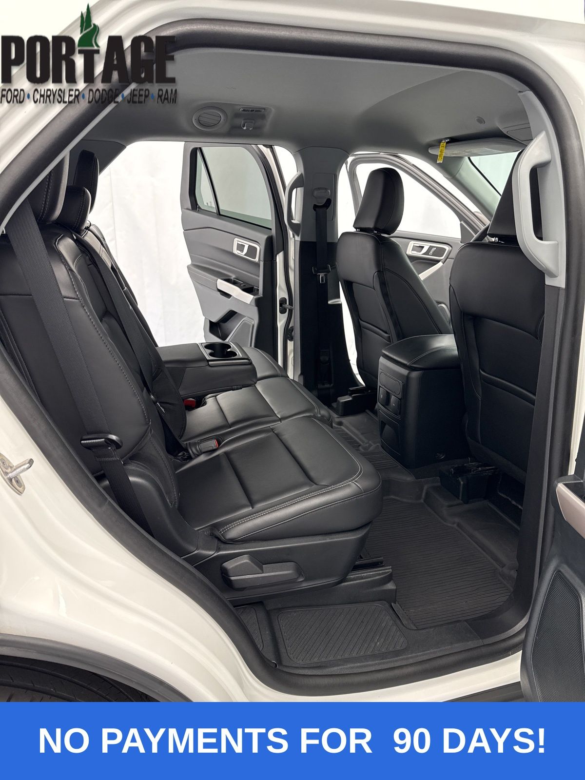 2023 Ford Explorer XLT photo 17