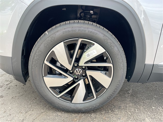 2025 Volkswagen Atlas SE Technology photo 32
