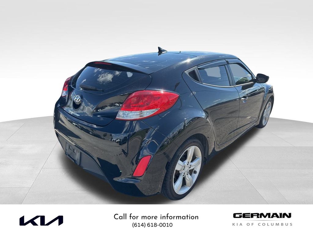2015 Hyundai Veloster Base photo 4