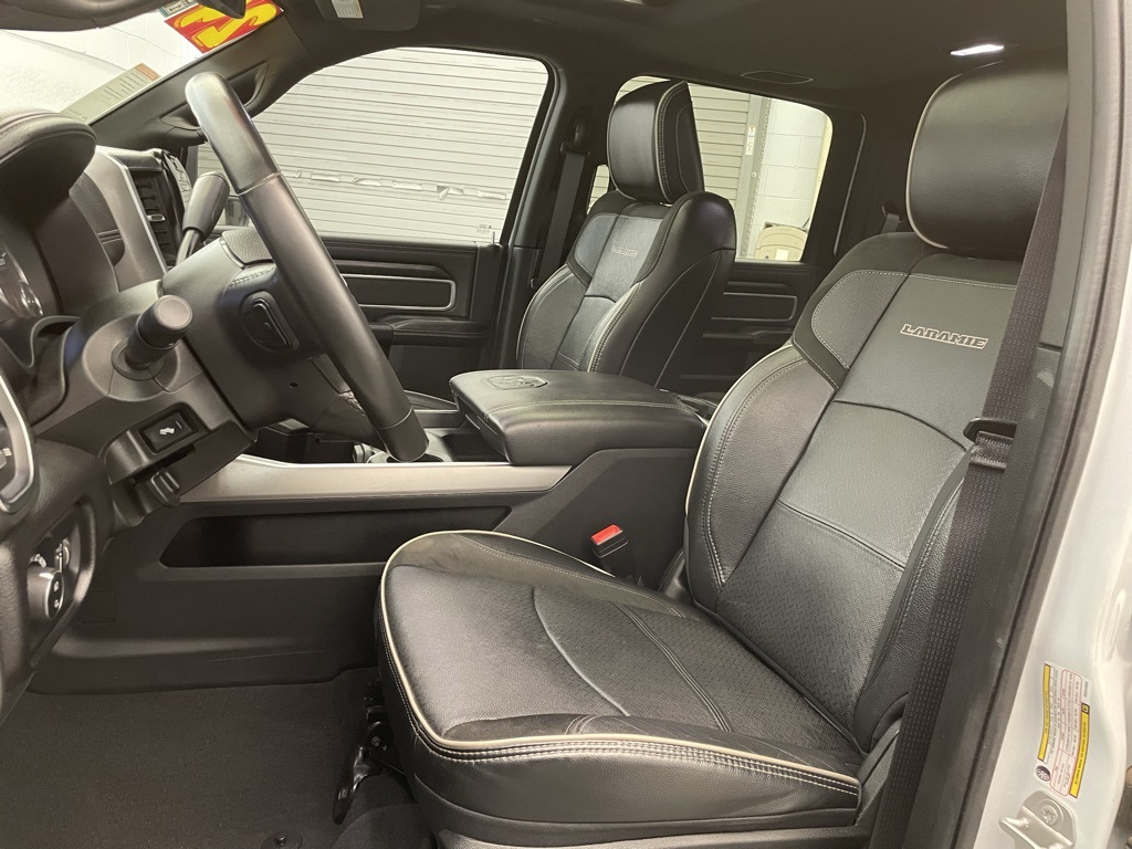 2024 Ram 3500 Laramie photo 18