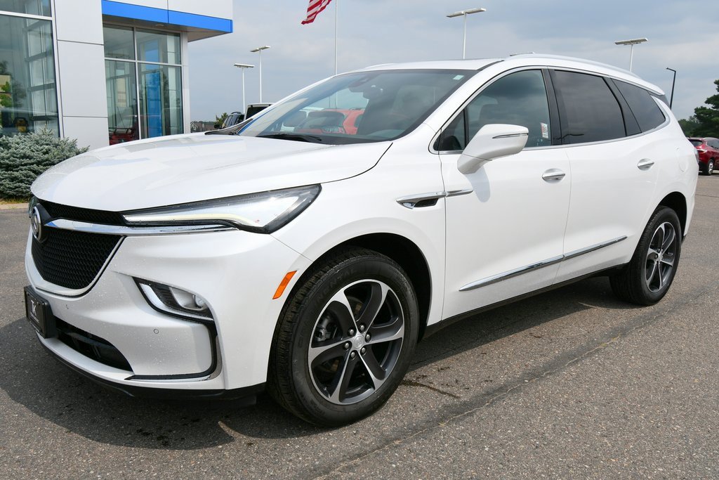 Used 2022 Buick Enclave Essence with VIN 5GAEVAKW8NJ186372 for sale in North Branch, Minnesota