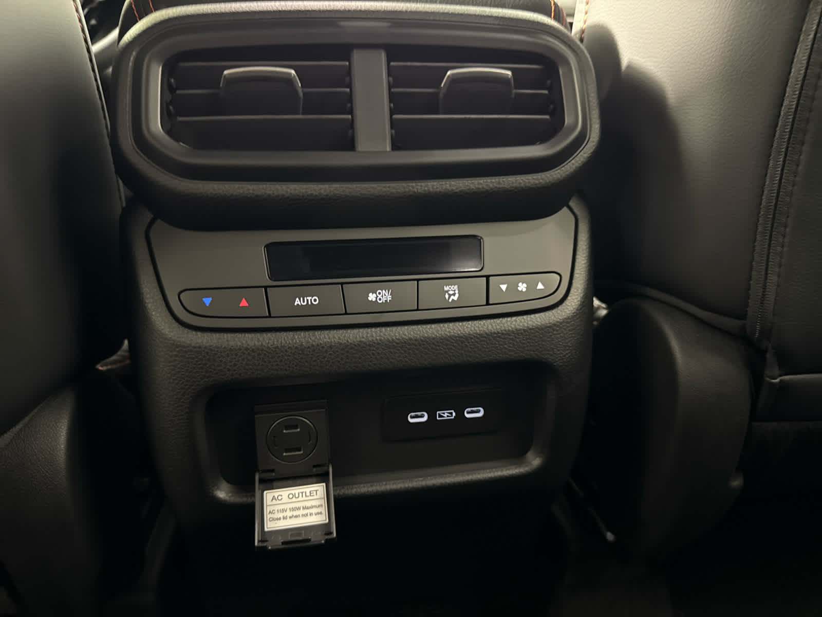 2025 Honda Pilot TrailSport photo 18