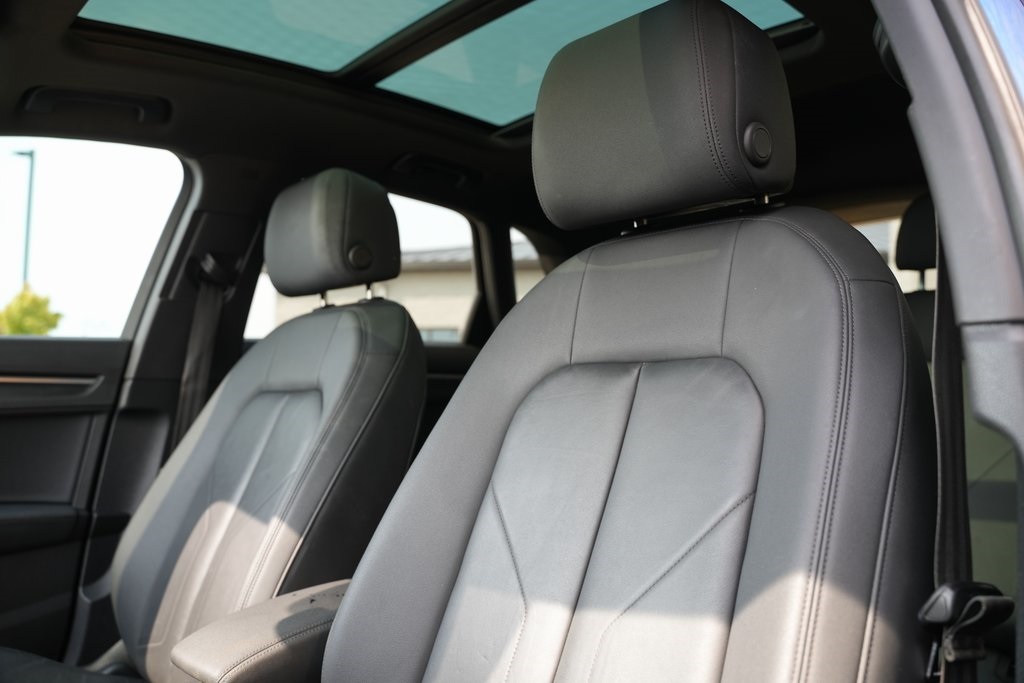 2021 Audi Q3 S line Premium photo 15