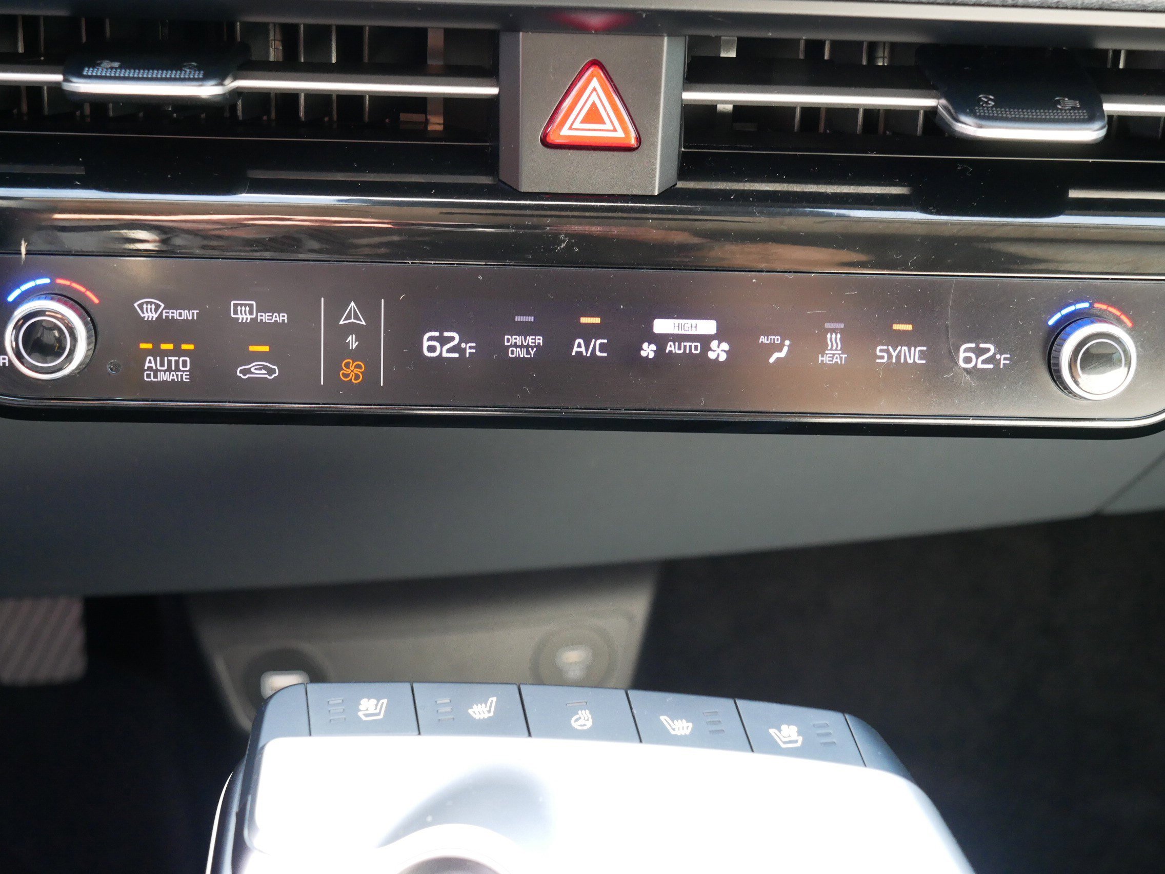 2022 Kia EV6 Wind photo 22