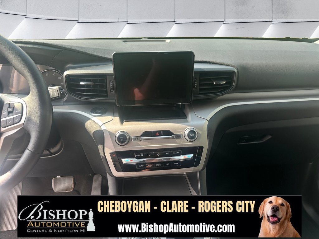 2023 Ford Explorer XLT photo 17