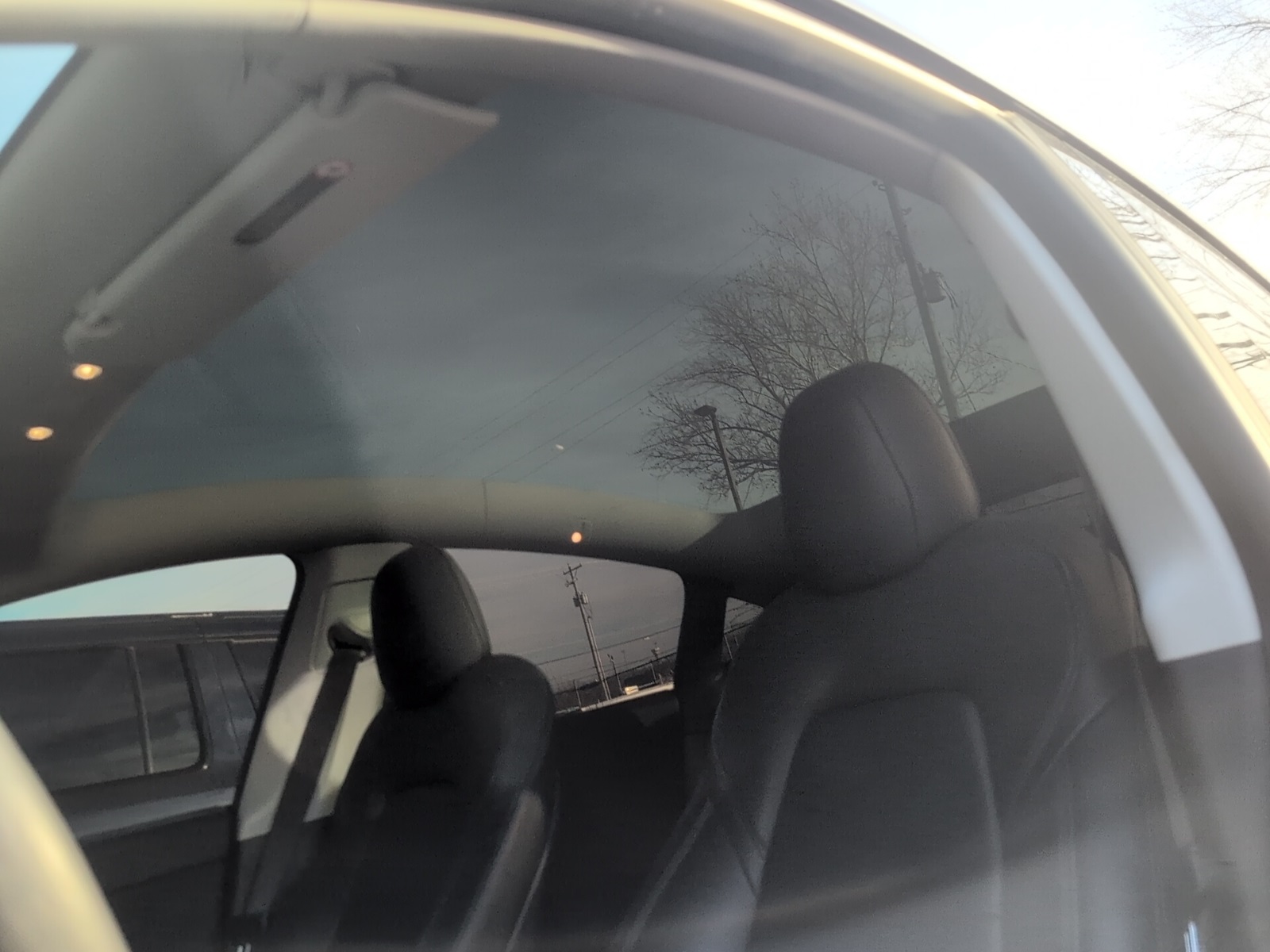 Used 2021 Tesla Model Y Long Range with VIN 5YJYGDEE1MF108869 for sale in Lansing, KS