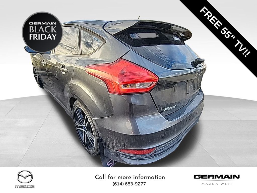 2017 Ford Focus ST photo 4