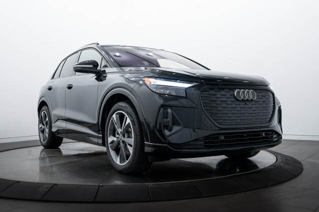 2025 Audi Q4 e-tron Premium Plus