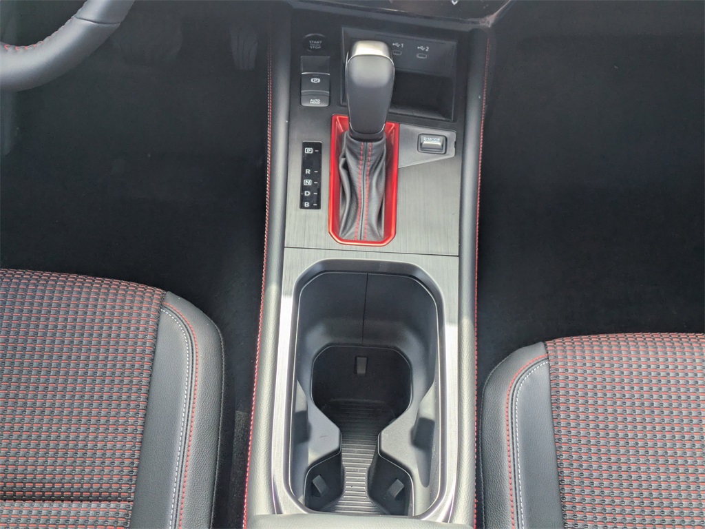 2025 Nissan Kicks SR photo 19