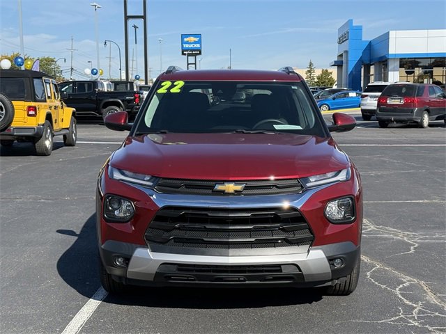 2022 Chevrolet Trailblazer LT photo 2