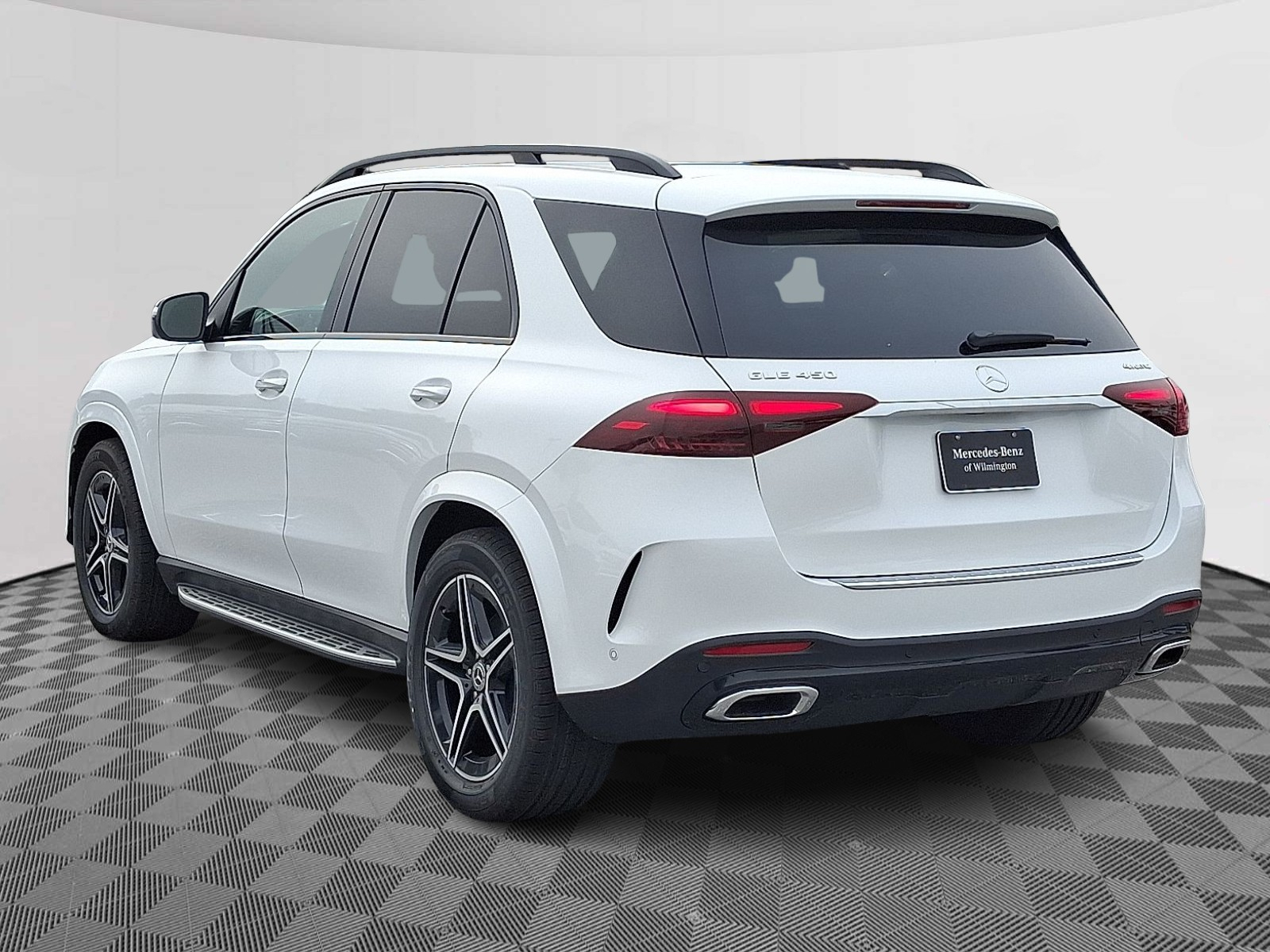 2026 Mercedes Benz GLE 450 4MATIC photo 4