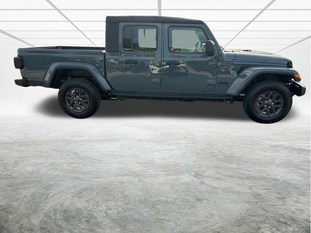 2025 Jeep Gladiator Sport photo 3