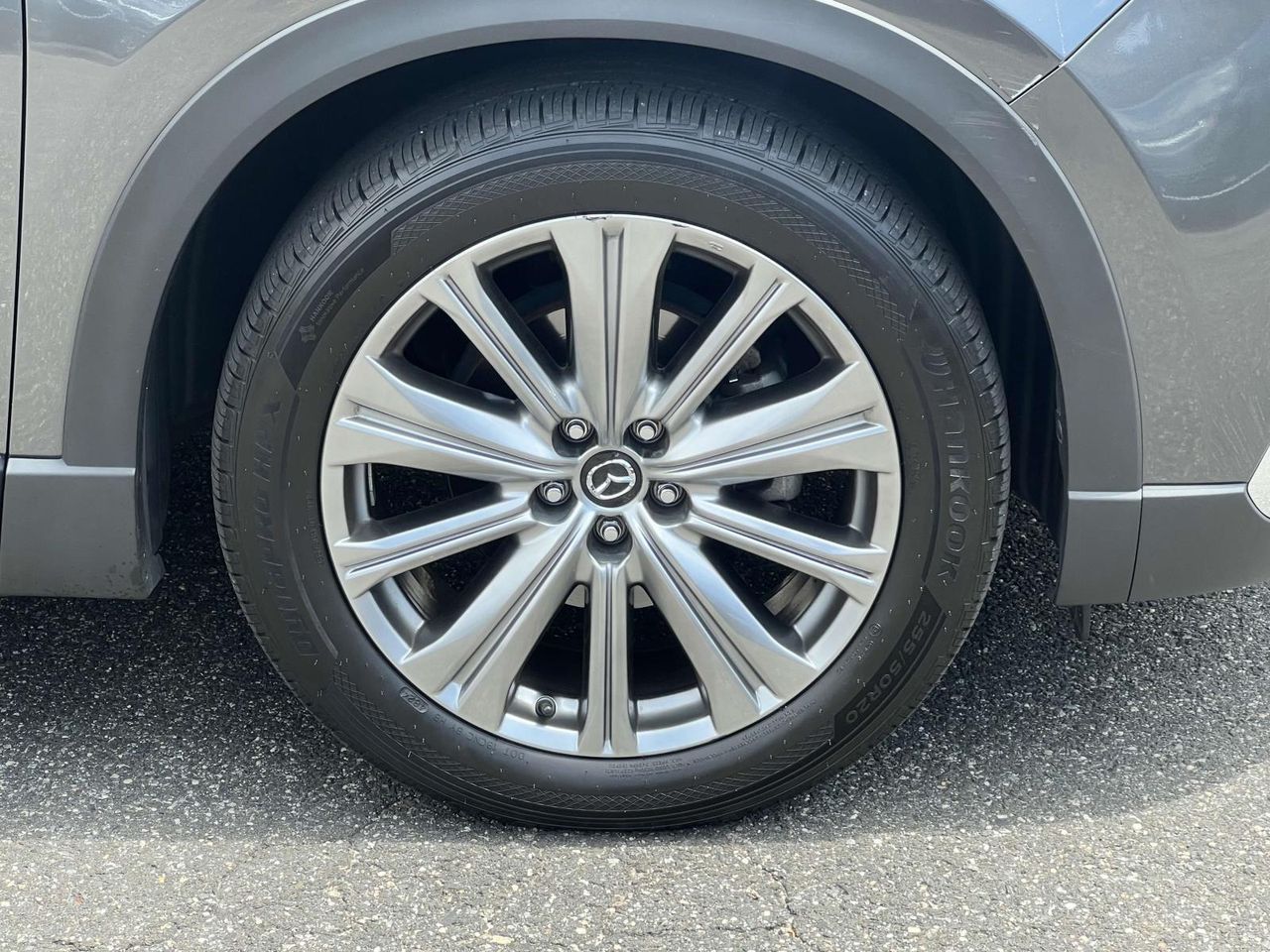 2023 Mazda CX-9 Signature photo 4