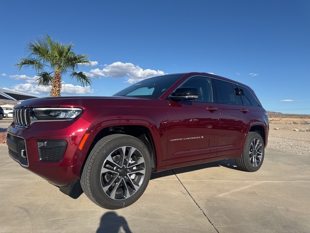 2025 Jeep Grand Cherokee Overland's photo