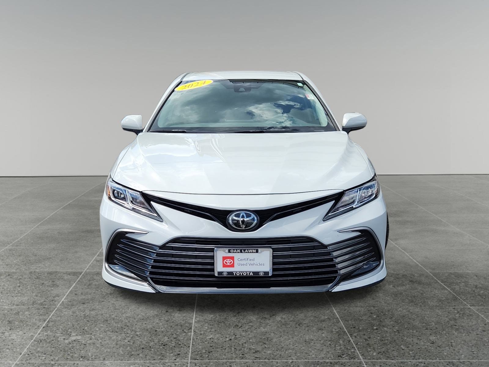 2024 Toyota Camry LE photo 2