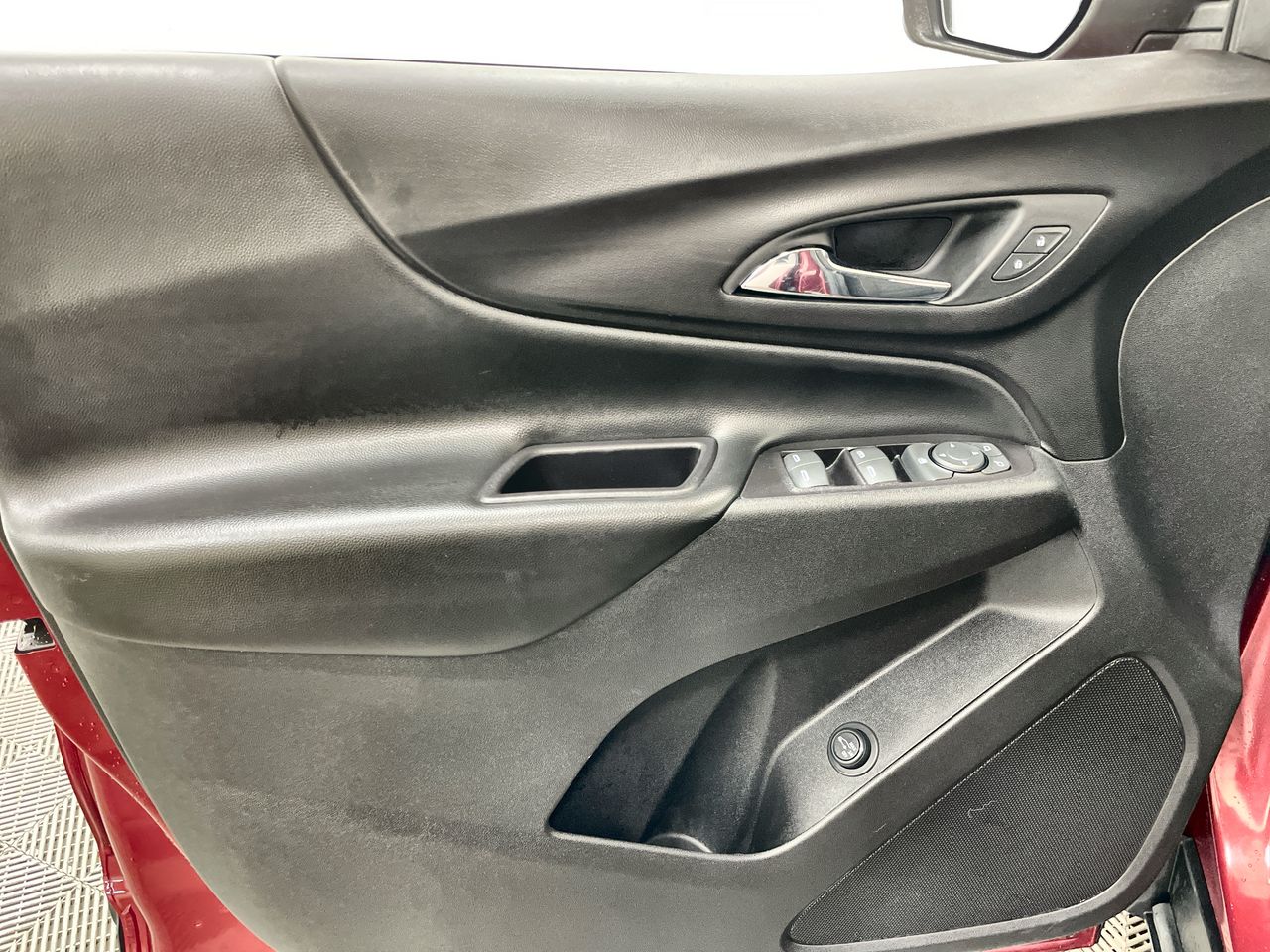 2020 Chevrolet Equinox LT photo 22