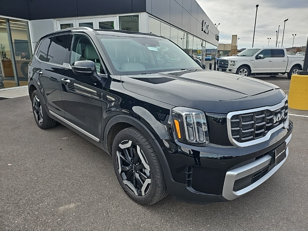 2023 Kia Telluride S photo 3