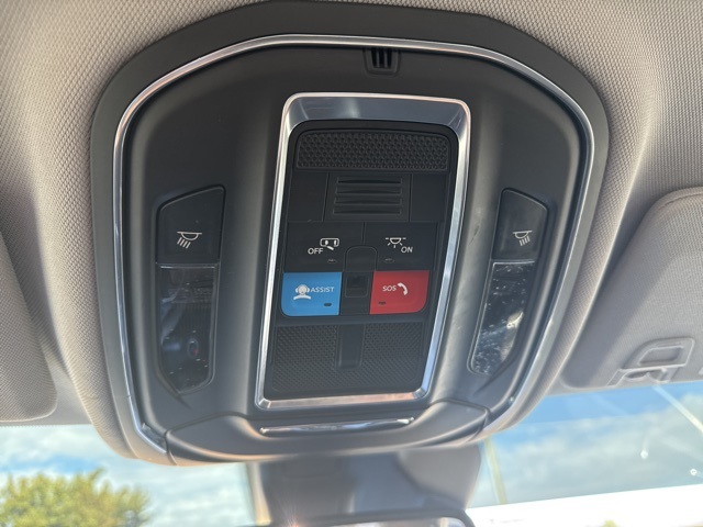 2023 Jeep Grand Cherokee Laredo photo 20